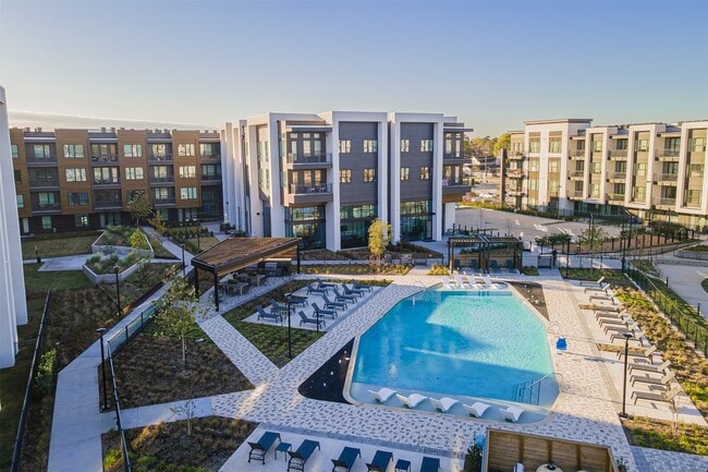 Foto del edificio - 10505 Deerwood Rd