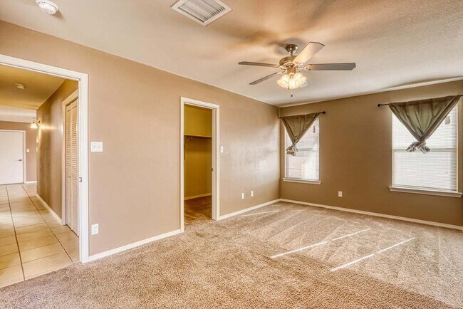 Foto del edificio - Cozy and Beautiful Home-3217 Willie Cager El Paso, Texas 79938 Lease today!