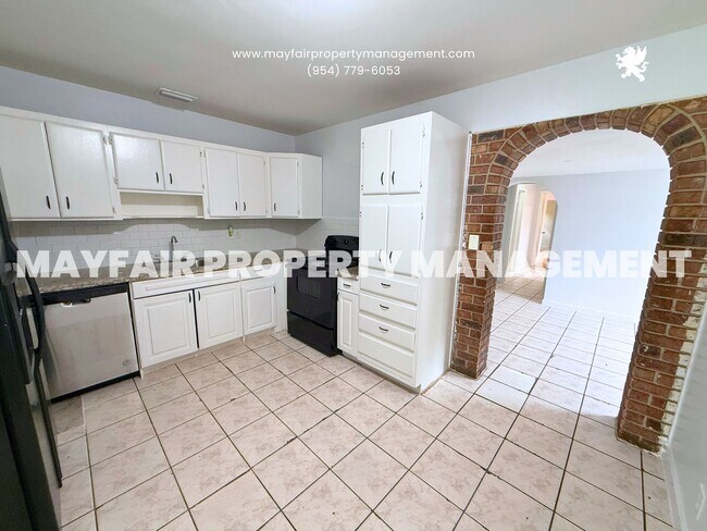 Foto del edificio - 1329 NW 7th Ave