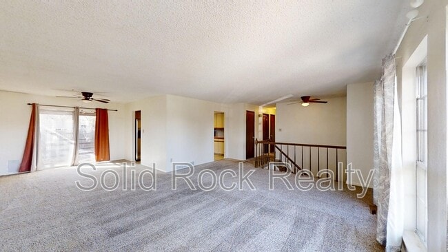 Building Photo - 2265 Montebello Dr W