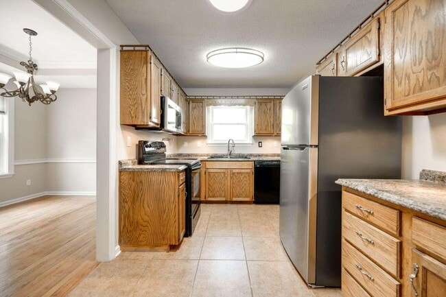 Building Photo - 176 Hunters Run Cir NW