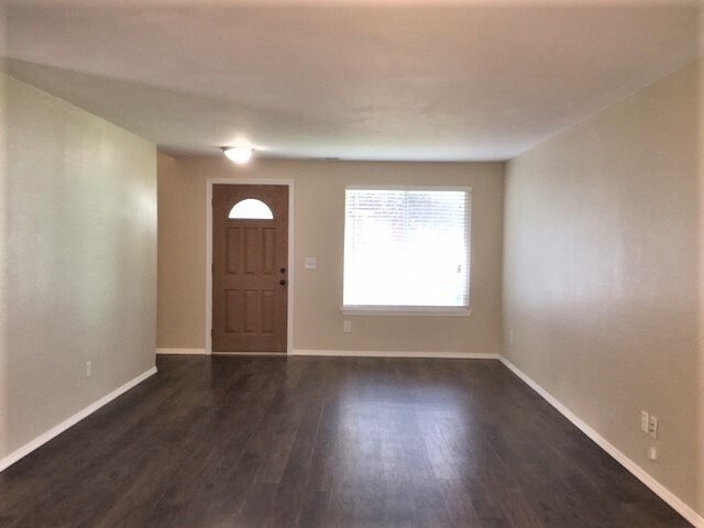 Foto del edificio - 20005 12th Ave E