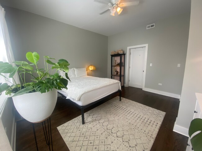 Foto del edificio - 3574 W Cortland St