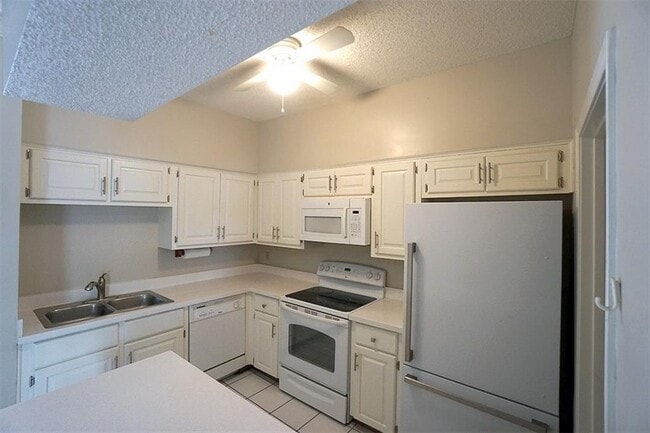 Building Photo - 1307 Kinney Ave