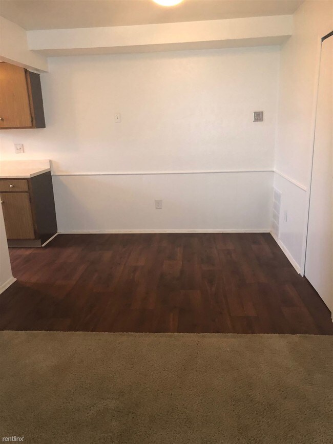 Building Photo - 1 br, 1 bath Apartment - 793 Green Rd Apt 318