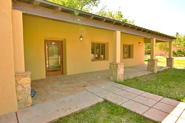 Foto del edificio - 609 6th St