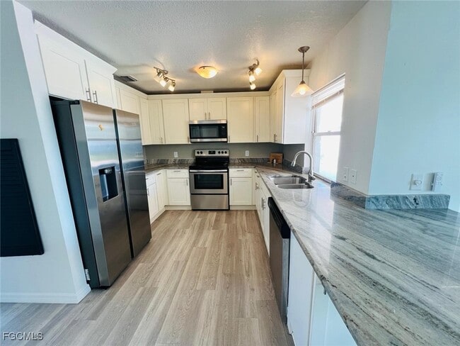 Foto del edificio - 1210 SE 16th St