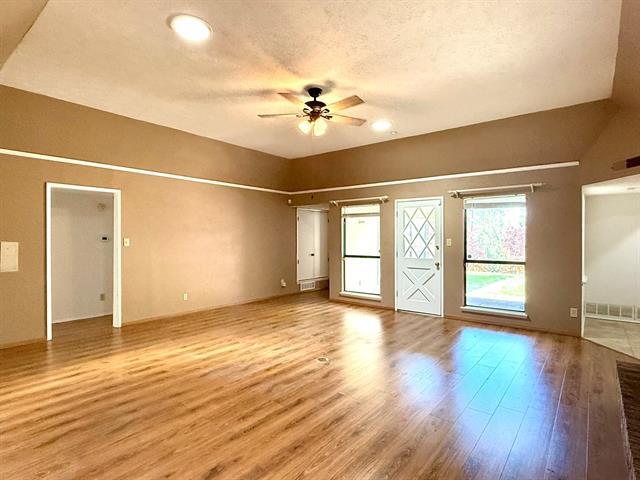 Foto del edificio - 4545 Fremont Ln