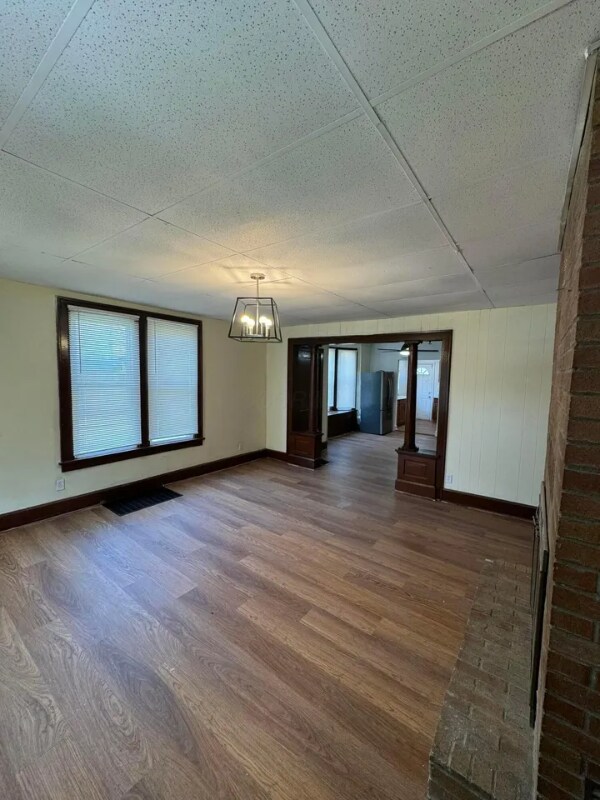 Foto del edificio - 2542 Steele Ave