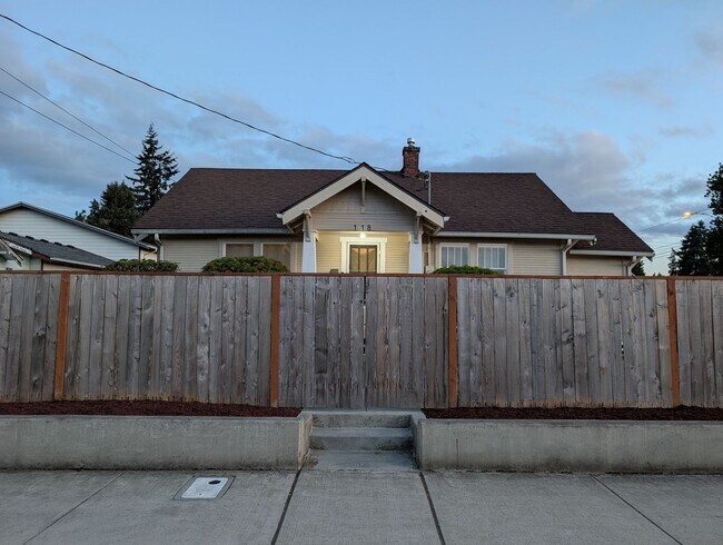 Foto del edificio - Newly Remodeled Tacoma Home! Apply Now!