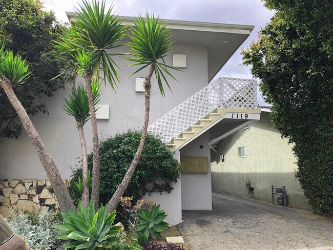 Fachada del hotel - 1119 N Genesee Ave
