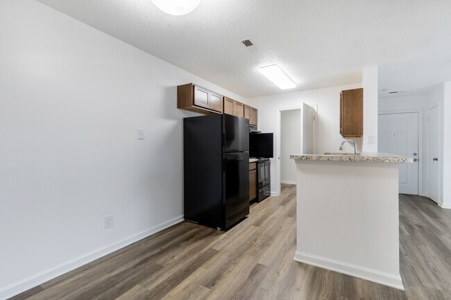 Foto del edificio - Wilton Farm Apartments