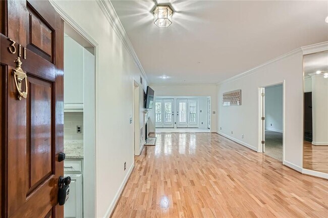 Building Photo - 28311 Plantation Dr NE