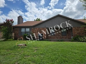 Building Photo - 1411 Chapel Creek Rd