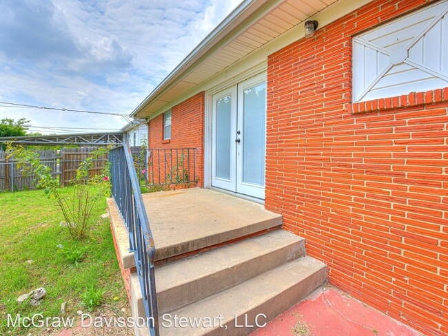Building Photo - 3 br, 2 bath House - 821 W 22nd