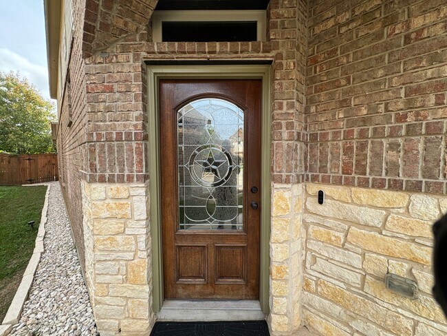 Foto del edificio - Spacious Beauty w/ Dual Master Retreats (U...