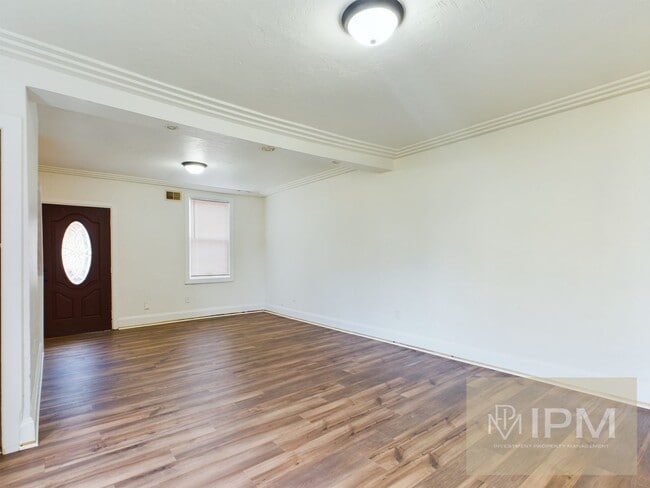 Building Photo - Spacious 4 Bedroom, 1 Bath Home in York, Pa!