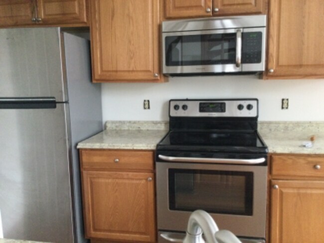 Foto del edificio - 616 Foxcroft Cir