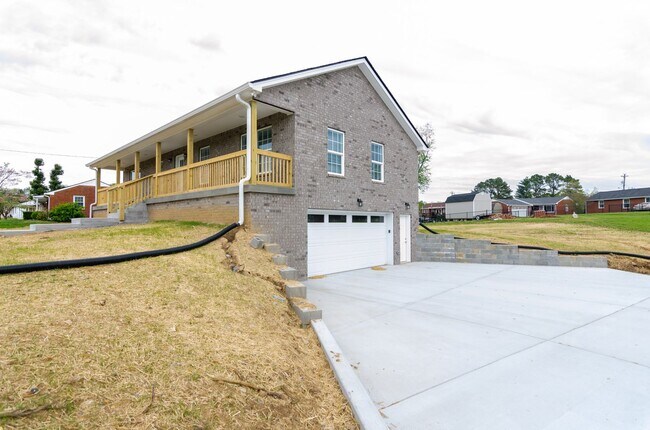 Foto del edificio - 3116 Edgemont Dr