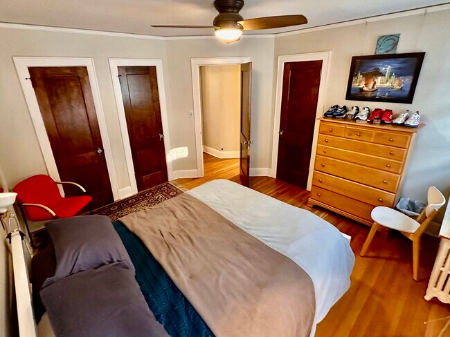 Main Bedroom - 3504 Humboldt Ave S