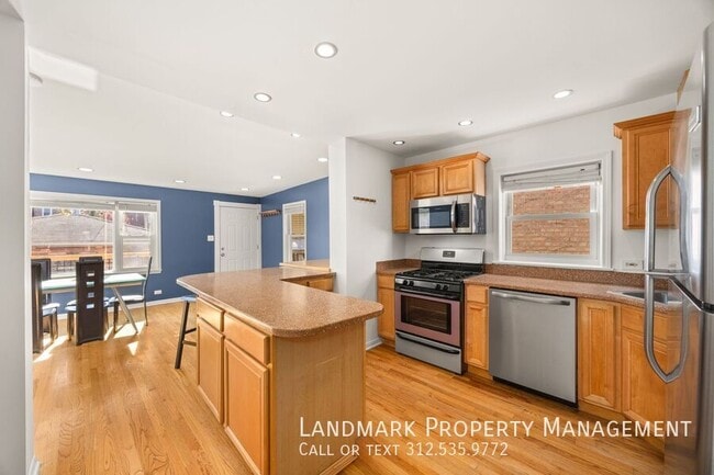 Foto del edificio - 6155 W School St