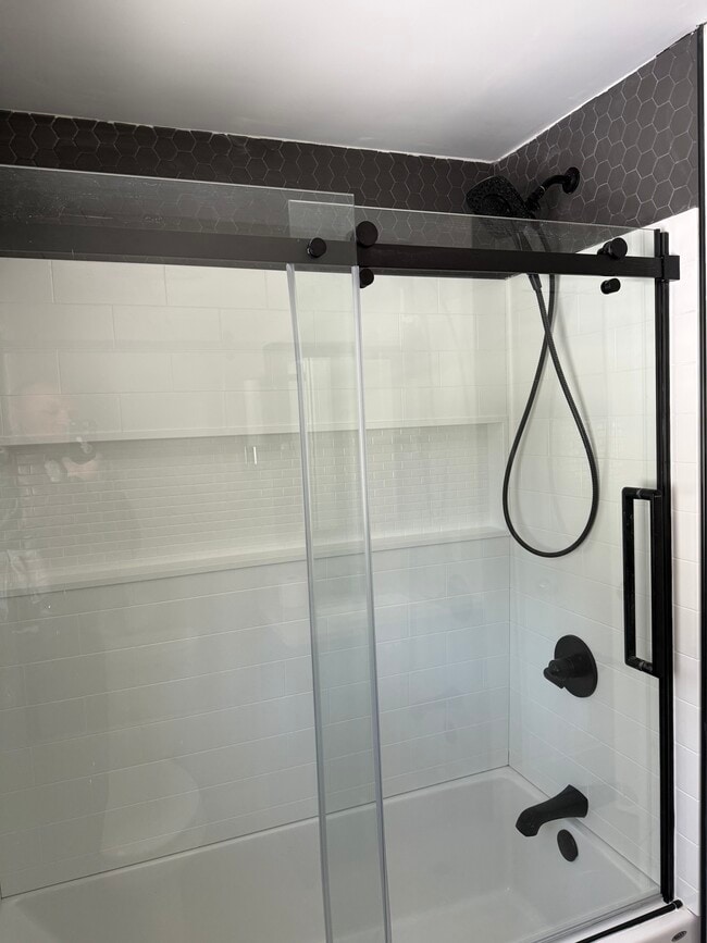 Foto del edificio - 29 Holden Rd