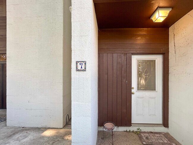 Foto del edificio - 7702 Springfield Ave