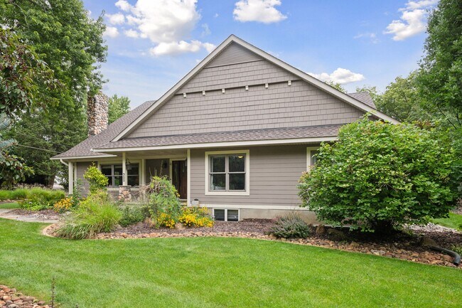 Building Photo - 500 Orono Orchards Rd S