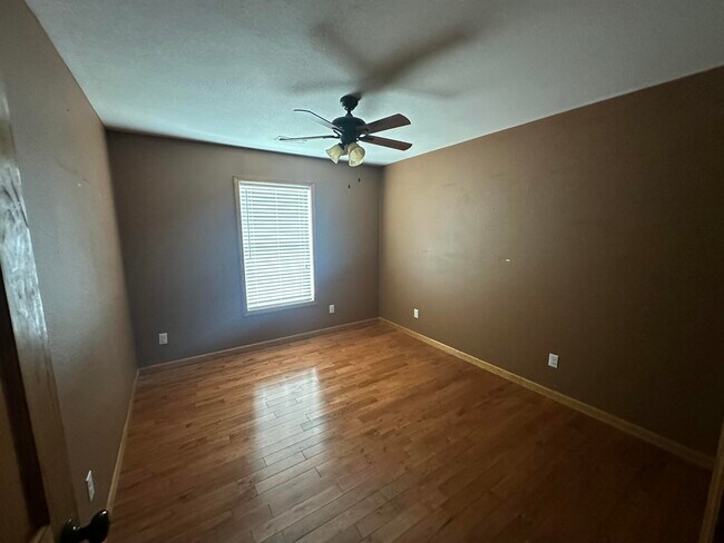 Foto del edificio - 111 Springdale Ave