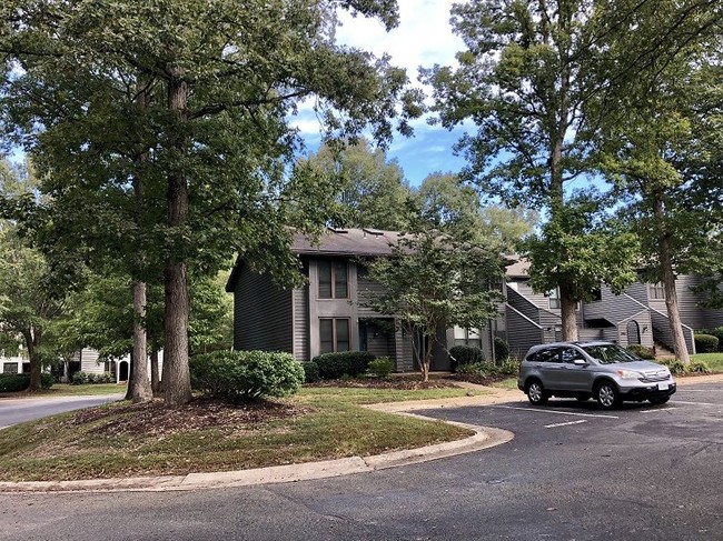 Building Photo - 2990 Woodbridge Crossing Dr