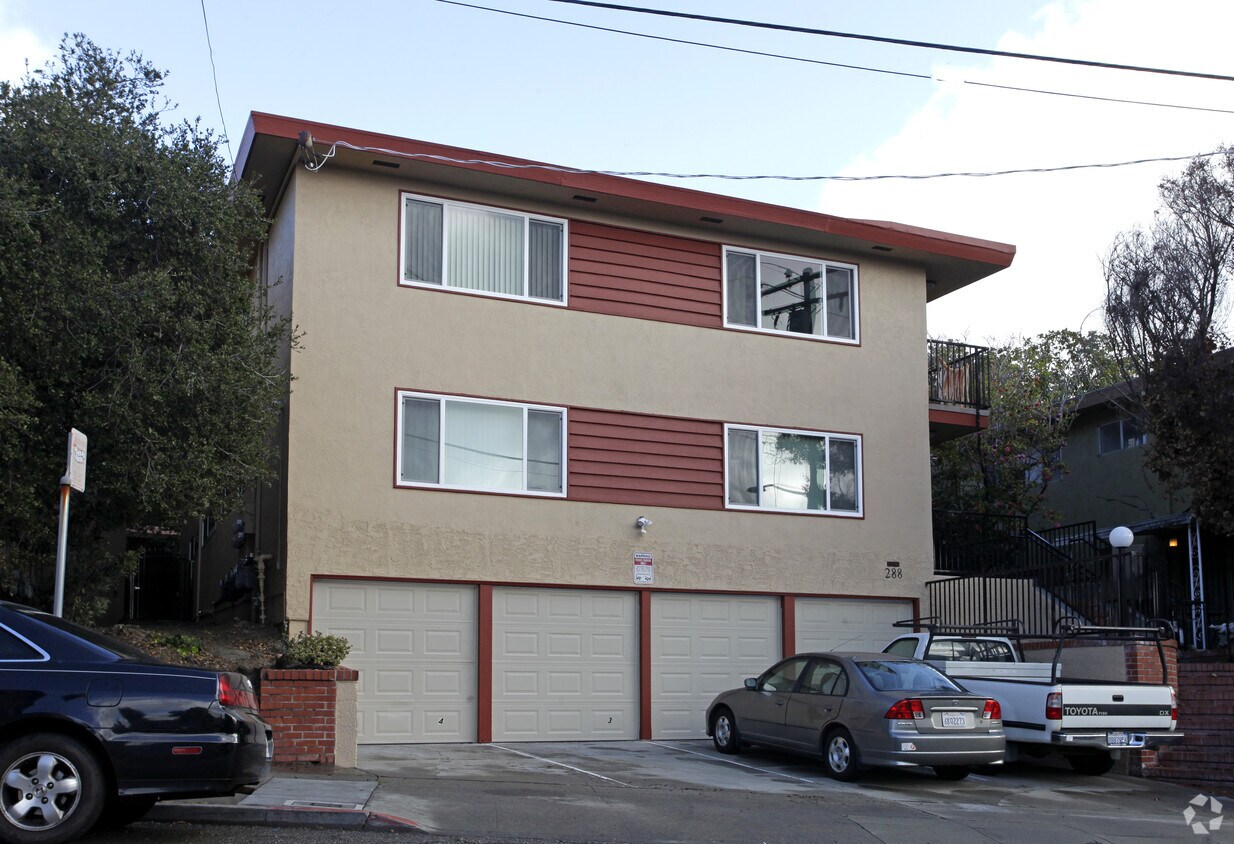 Building Photo - 288 Van Buren Ave