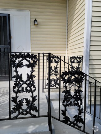 Building Photo - 2638 D'Abadie St