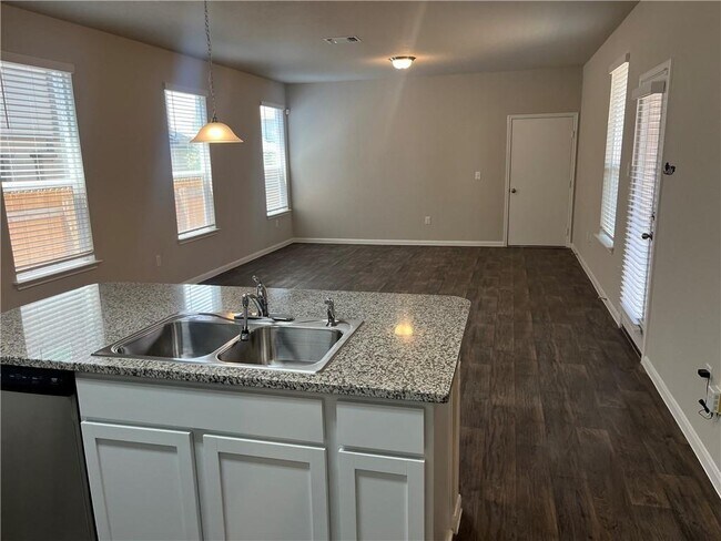 Building Photo - 1916 Whitaker Dr