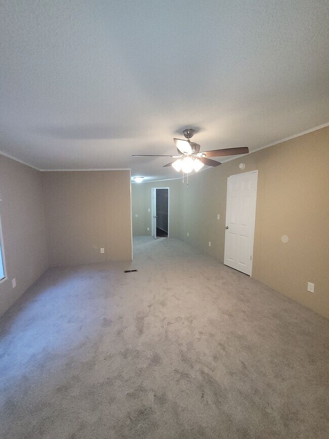 Foto del edificio - For Rent - Double Branch Road in Danielsvi...