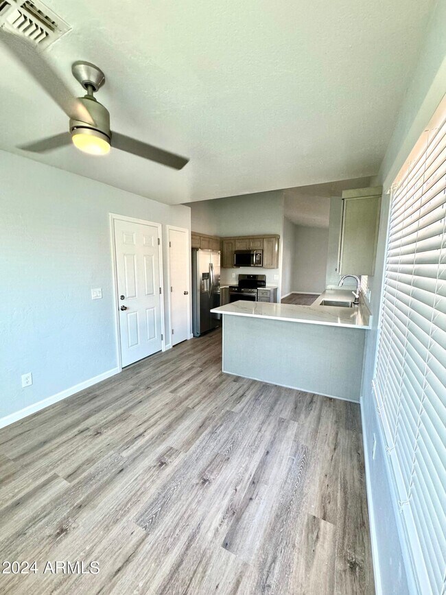Foto del edificio - 14084 W Cornerstone Trail