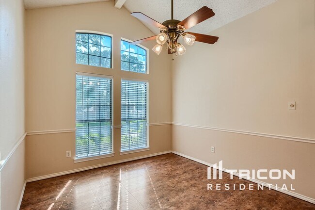 Foto del edificio - 5003 Willow Park Dr