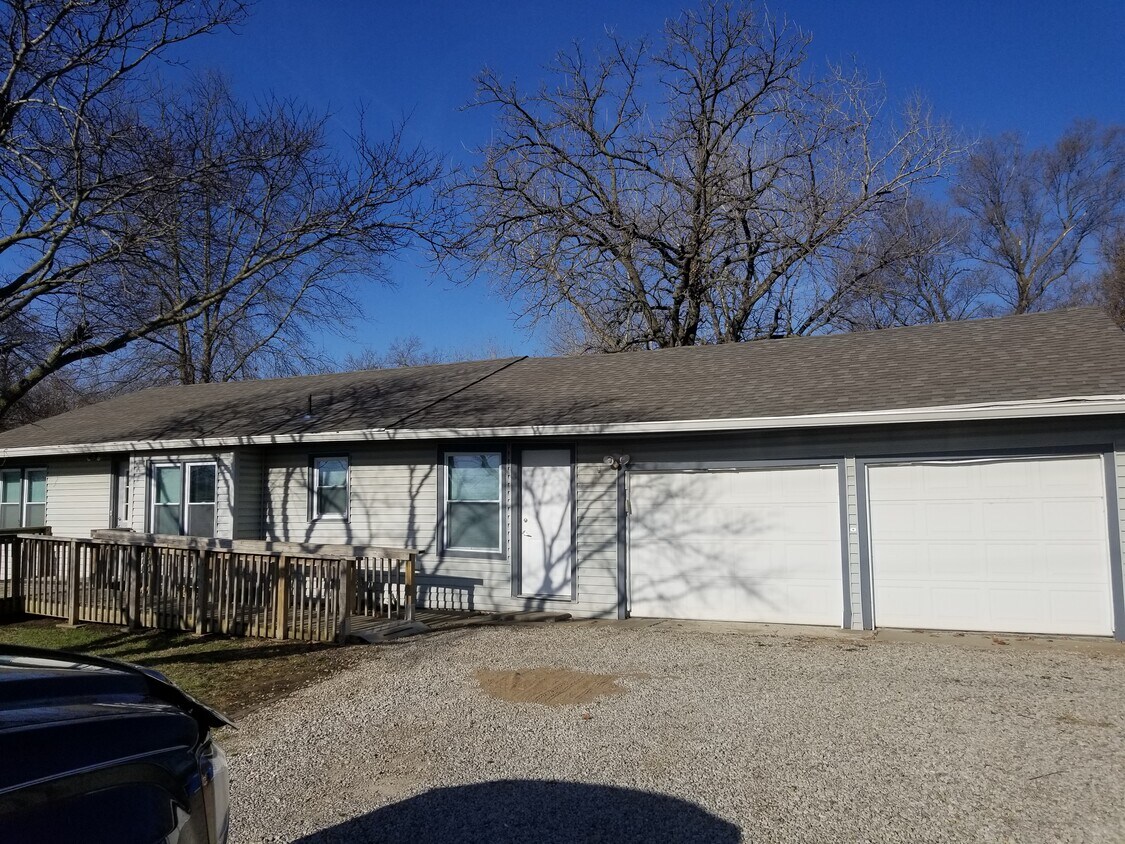 Foto principal - 5437 NW Topeka Blvd