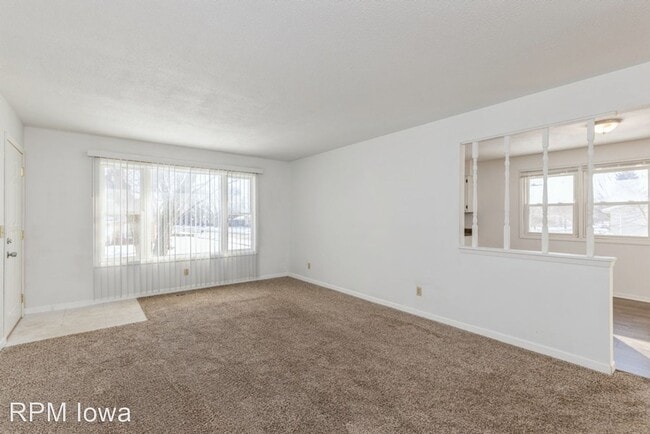 Building Photo - 3 br, 2 bath House - 902 NE Trilein Drive