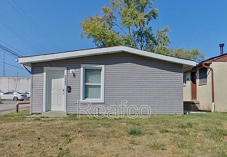 Foto principal - 2447-2447 Hiawatha St