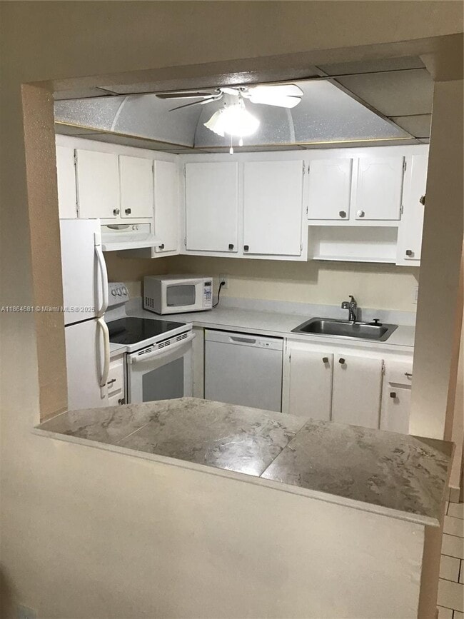 Building Photo - 359 Saxony Ln