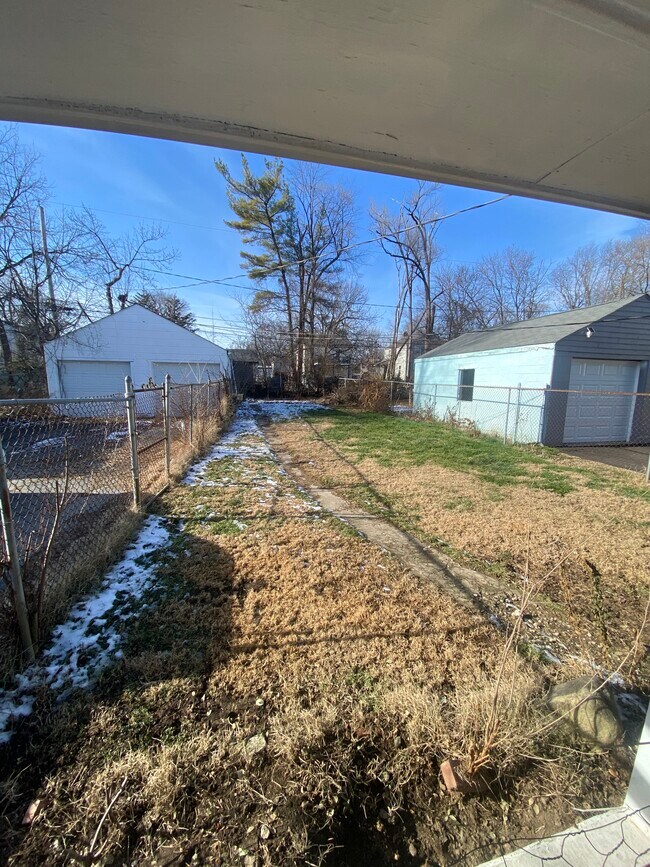 Foto del edificio - 2429 Bretton Pl