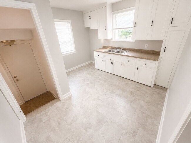 Foto del edificio - Spacious 3-Bedroom Home Ready for Move-In