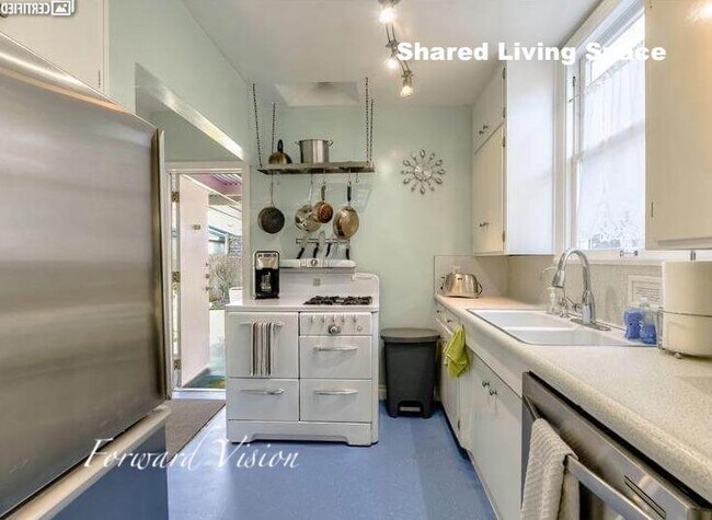 Foto del edificio - bedroom in Los Angeles CA 91605