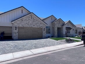Building Photo - 2836 Creek Side Ct