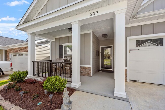 Foto del edificio - 239 Cottage Ct