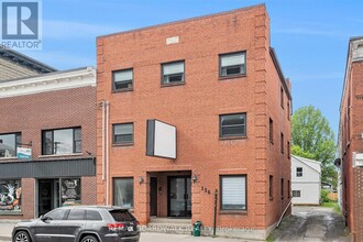 Building Photo - 136 Prescott St
