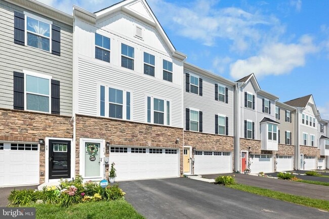 Building Photo - 56 Dolcie Ln