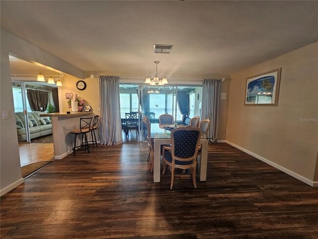 Building Photo - 672 Gershwin Dr