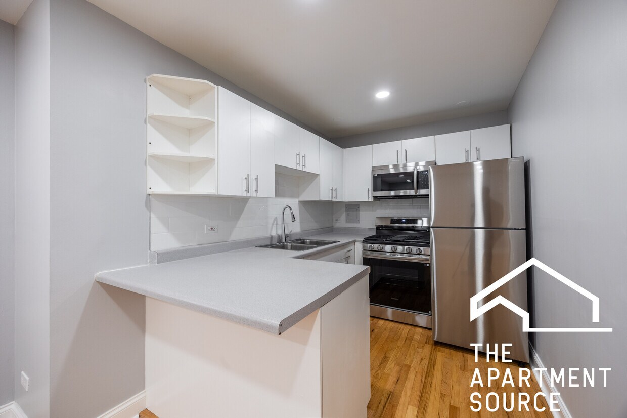 Foto principal - 6954 N Sheridan Rd