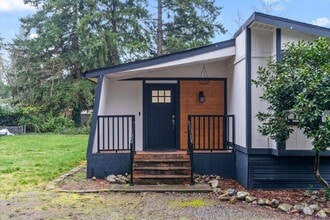 Building Photo - 21614 135th St E